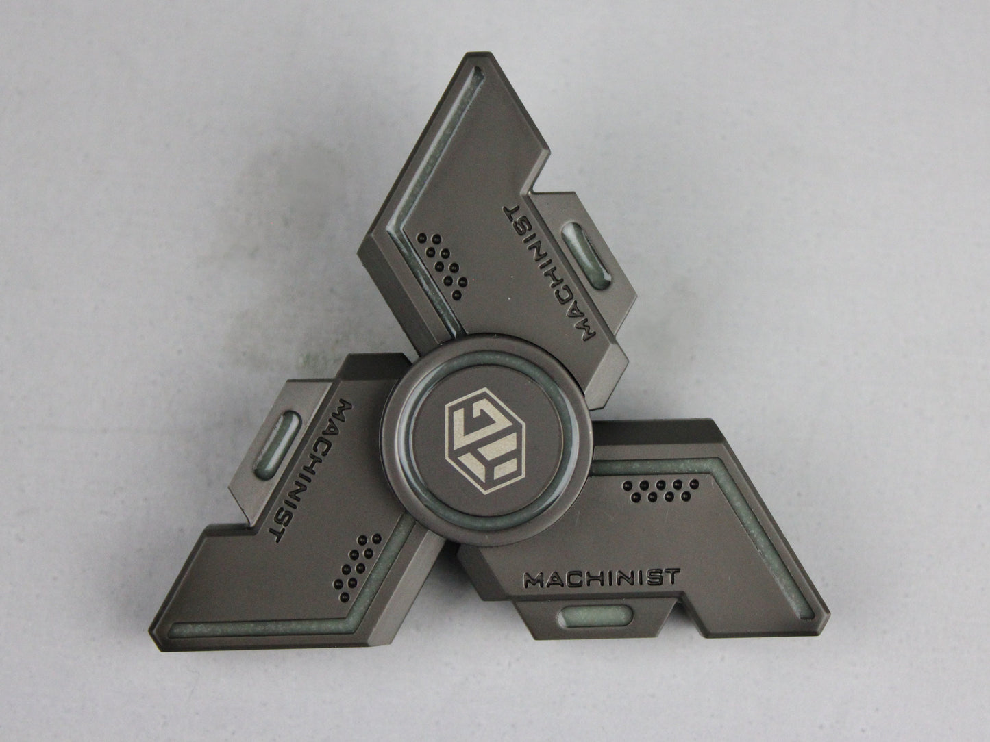 Mecha Atlas fidget spinner - tringle gunmetal glow in the dark
