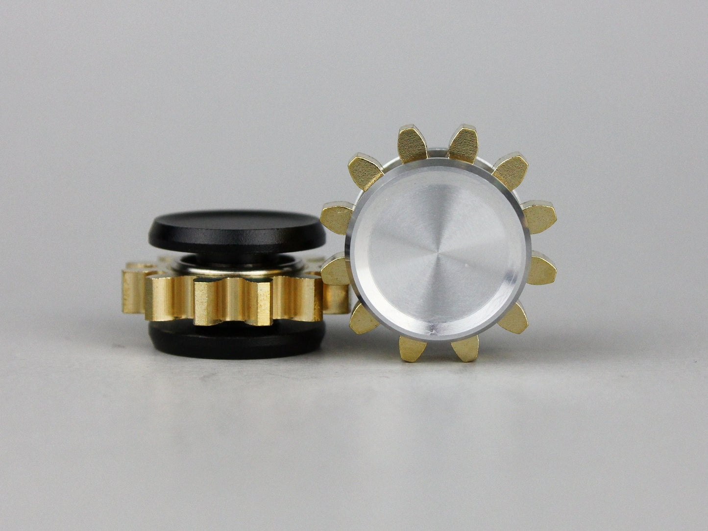Gear - 1 gear, mini fidget spinner - silver back brass