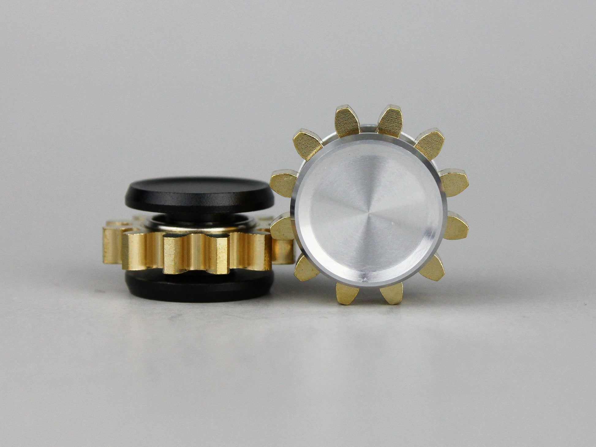 Gear - 1 gear, mini fidget spinner - silver back brass