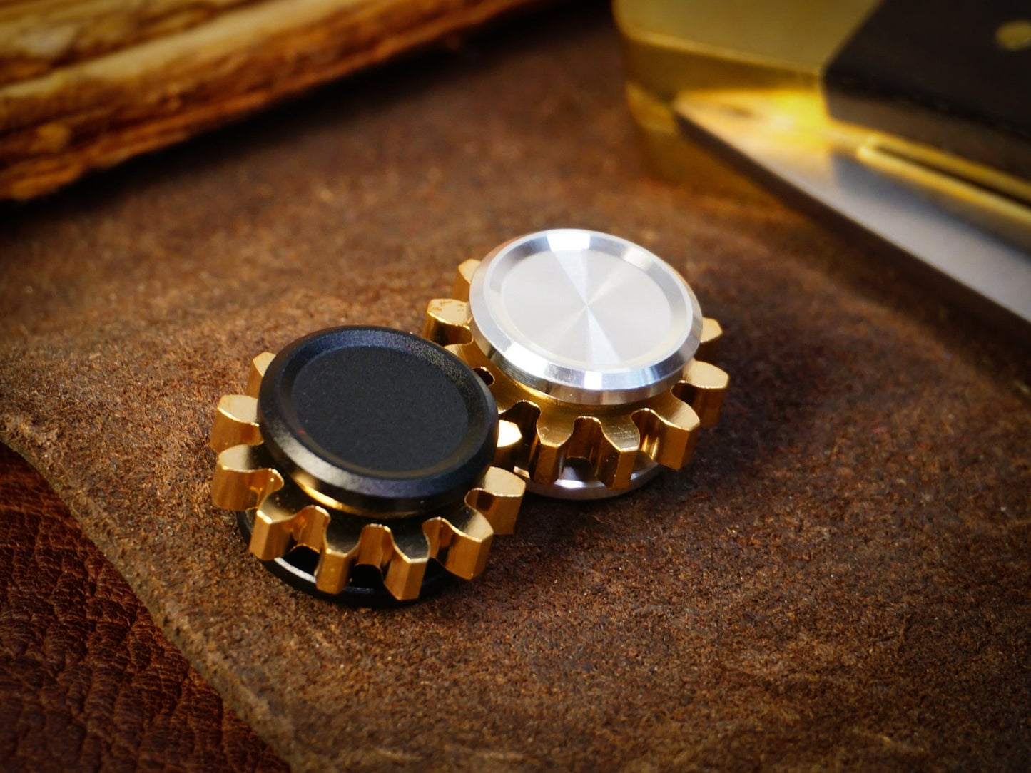 Gear - 1 gear, mini fidget spinner - silver back brass