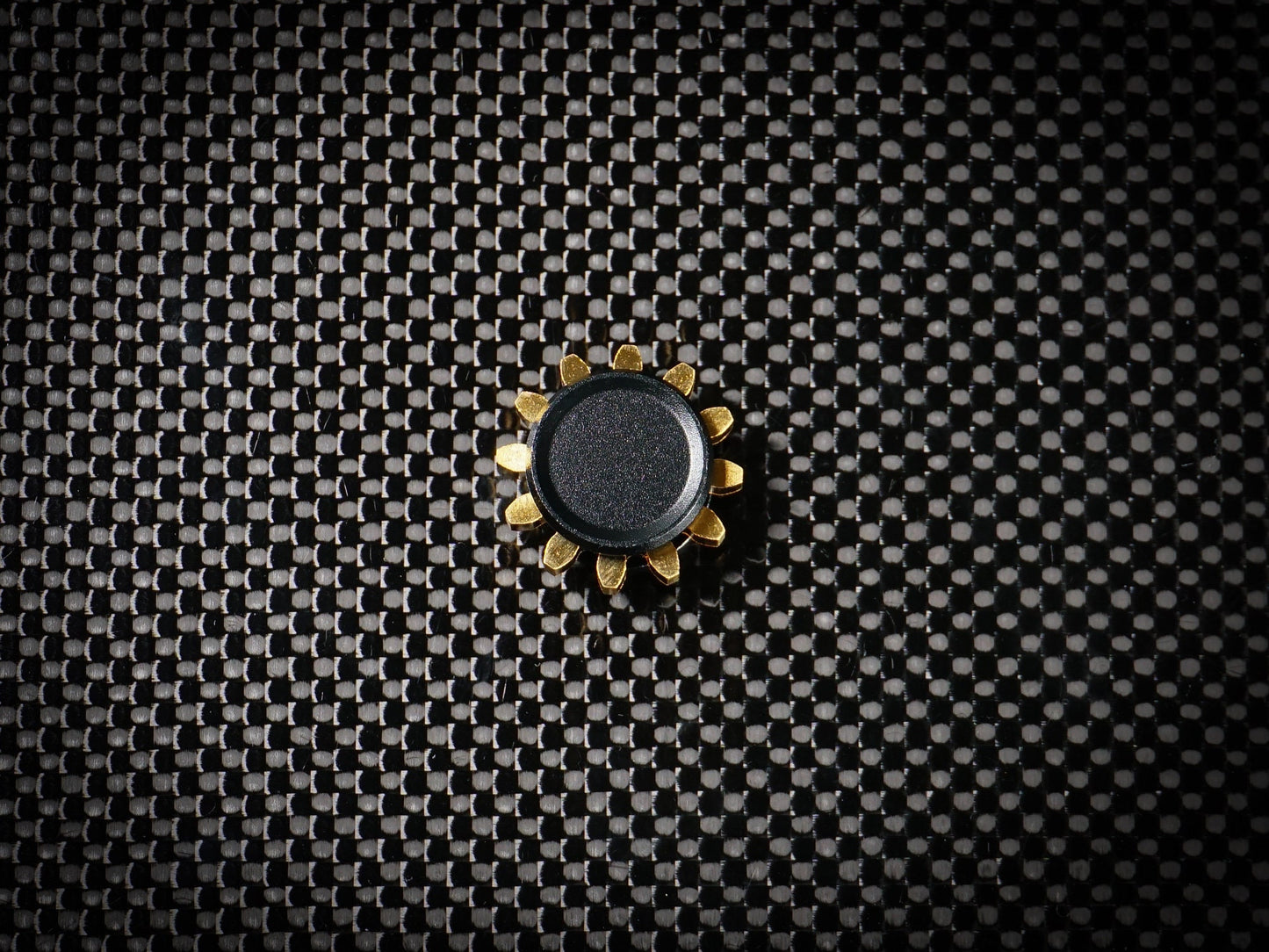 Gear - 1 gear, mini fidget spinner - silver back brass