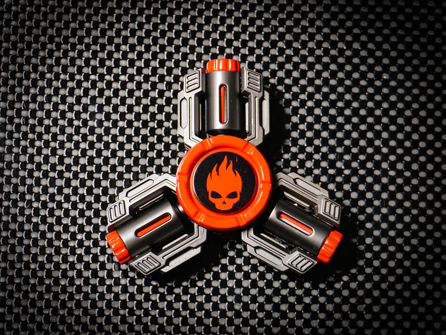 Flaming Skull 3 - tri-shaped fidget spinner in gunmetal and red